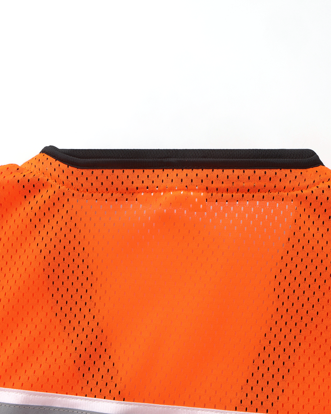 AirMesh breathable mesh back of the Kiwi Sightline 704 vest